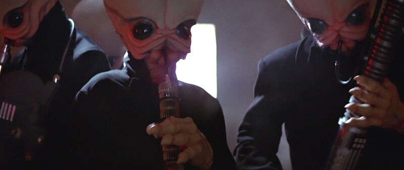 Figrin D’an and the Modal Nodes performing in the Mos Eisley cantina